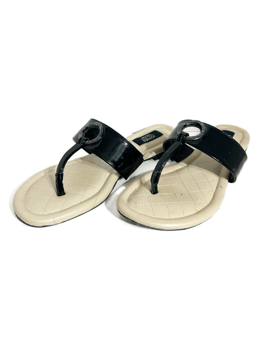 Jones New York Signature Lauren Style Faux Patent Leather Slip On Thong Sandals